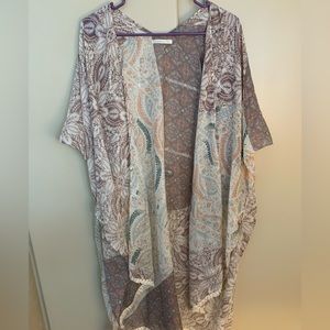 Do Everything In Love Neutral Colors Kimono OS Anthropologie boho